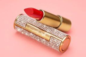 The Secret to Long-Lasting Glam: Dolly Beauty’s Makeup Revolution